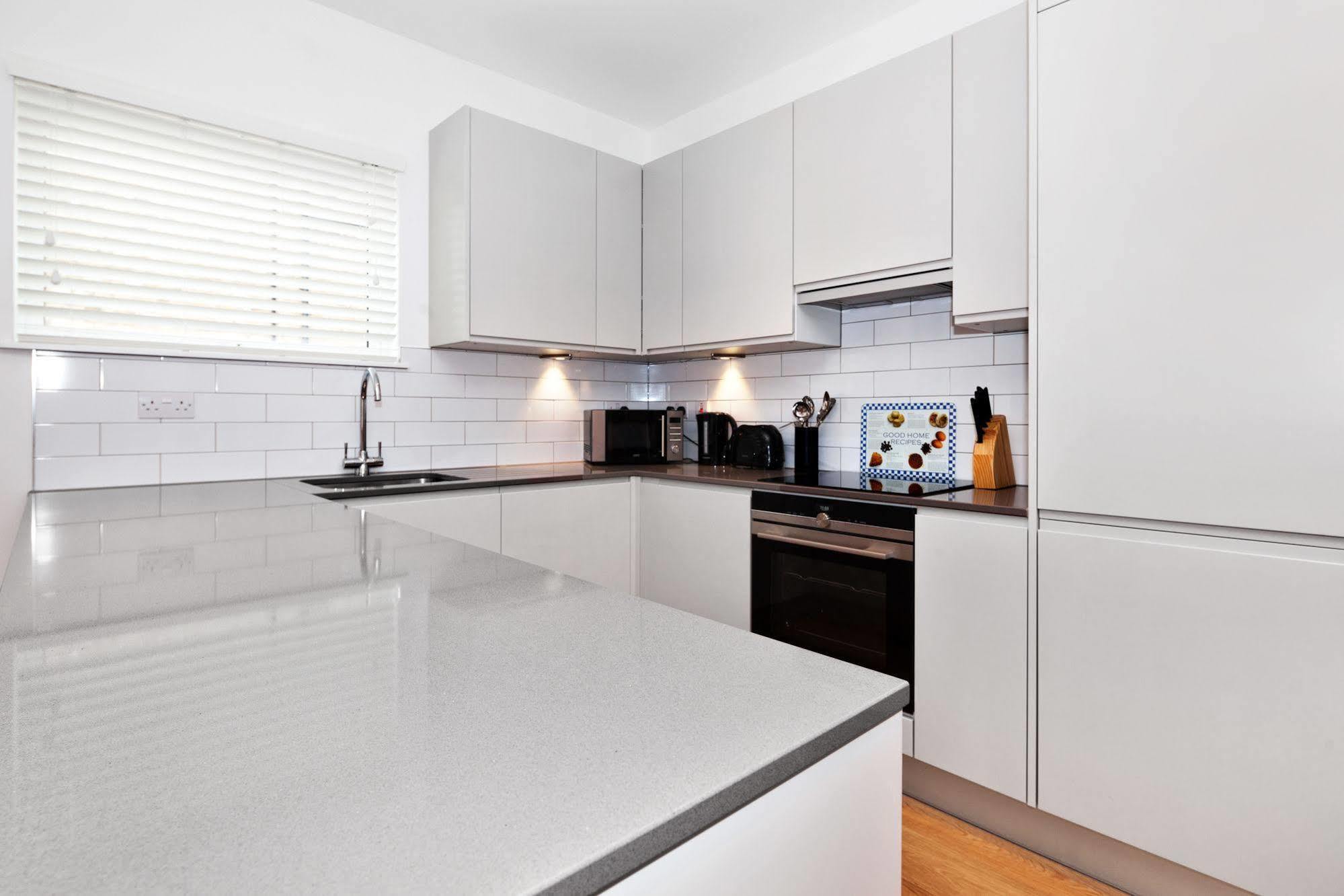 Apartmán Access West Kensington Londýn Exteriér fotografie