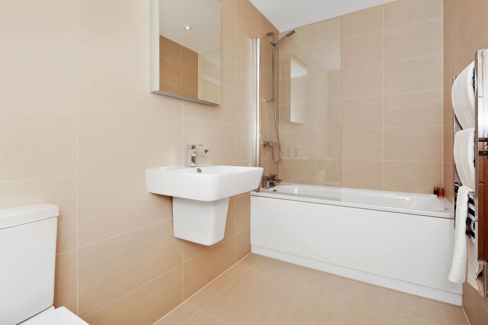 Apartmán Access West Kensington Londýn Exteriér fotografie