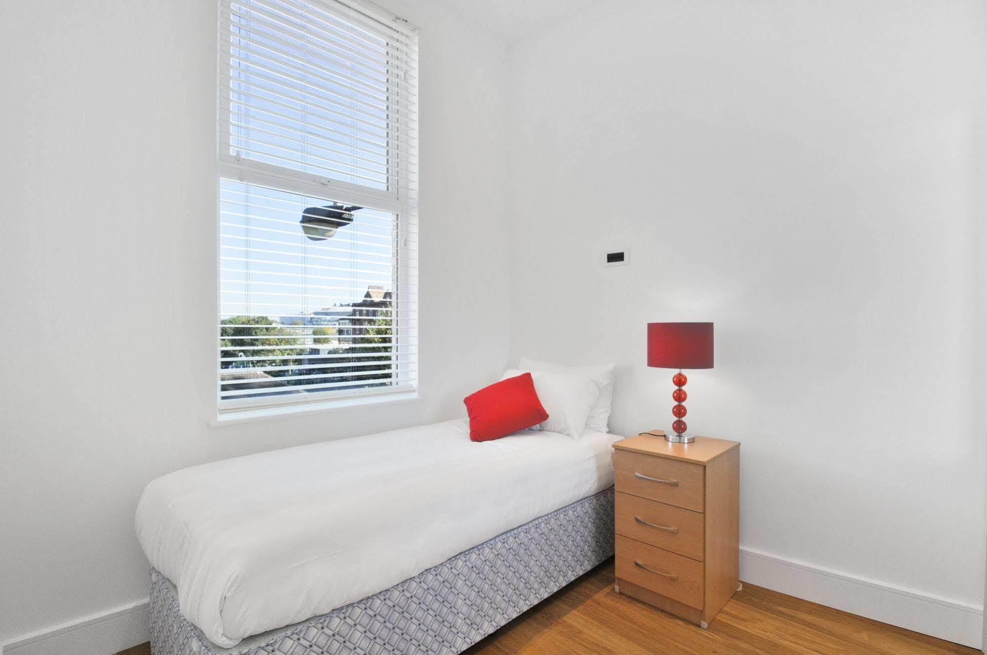 Apartmán Access West Kensington Londýn Exteriér fotografie